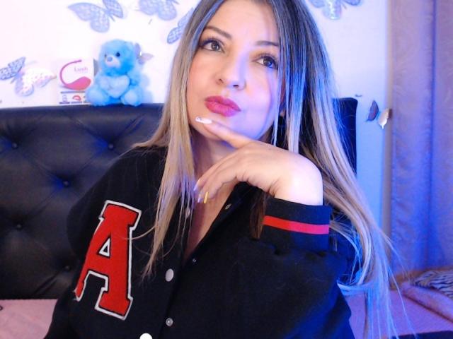 NatalyHami - Porno na żywo i seks kamera - 30179780