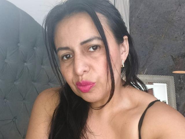 IvonnaLune - Live sex cam - 30200504