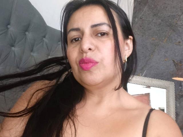 IvonnaLune - Live porn &amp; sex cam - 30200513