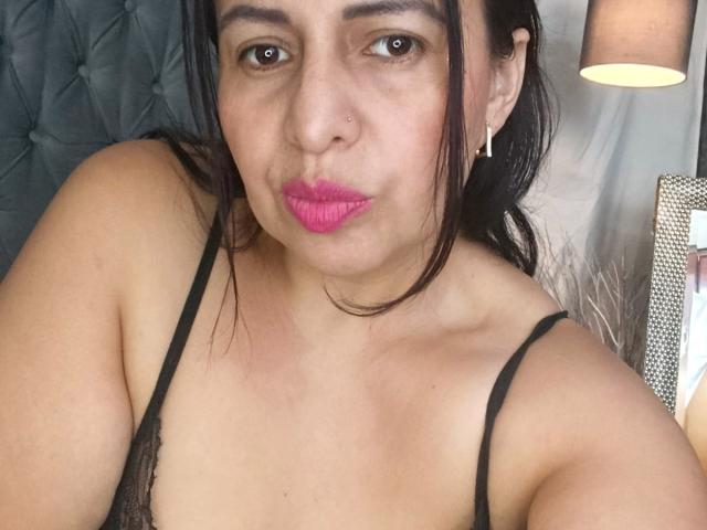IvonnaLune - Live sex cam - 30200522