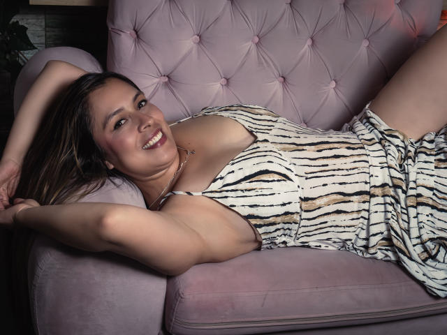BellaMilfkm - Live porn &amp; sex cam - 30224351