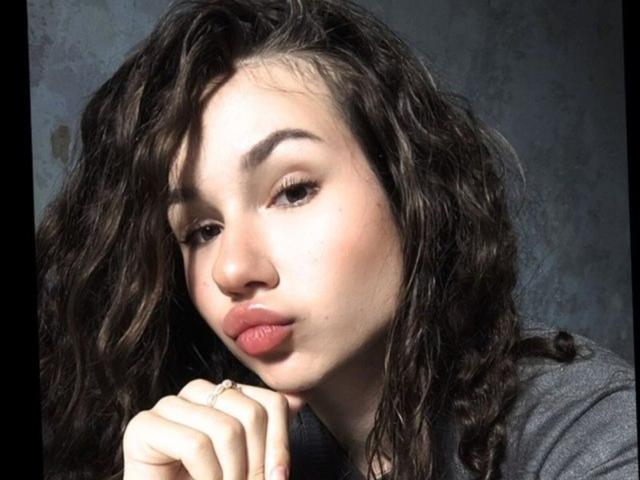 CheryLessly - Live porn &amp; sex cam - 30228560