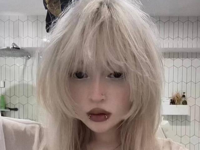 CarmeliaPratten - Live porn &amp; sex cam - 30234413