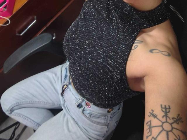 AmelieBlake - Live porn &amp; sex cam - 30249428