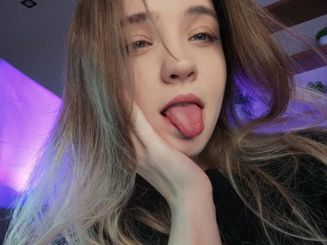 CarylPetru - Live porn &amp; sex cam - 30250214