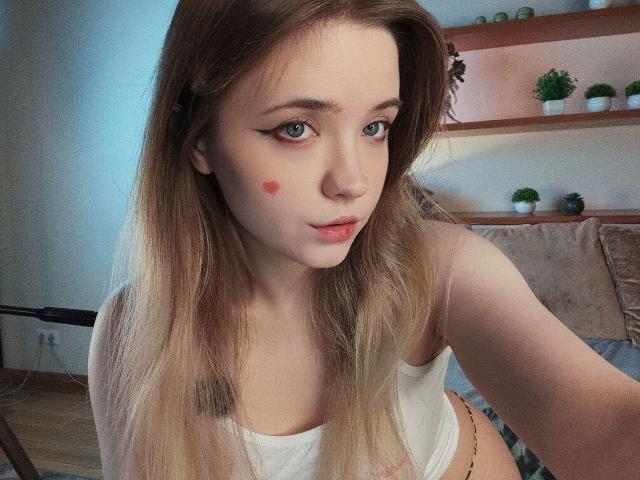 CarylPetru - Live porn &amp; sex cam - 30250220