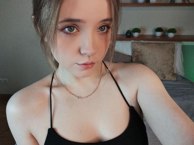 CarylPetru - Live porn &amp; sex cam - 30250229