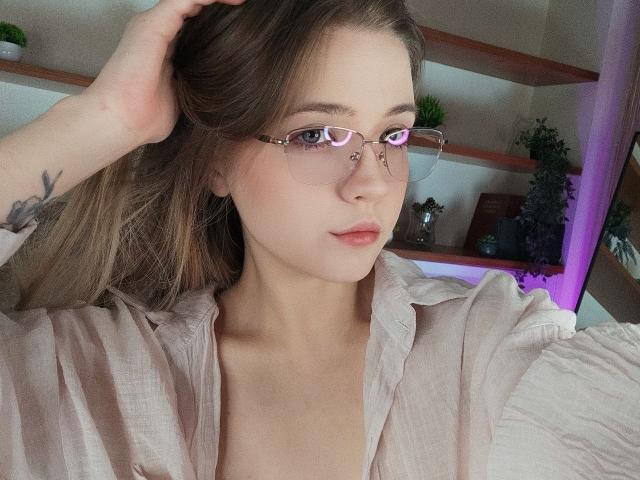 CarylPetru - Live porn &amp; sex cam - 30251114