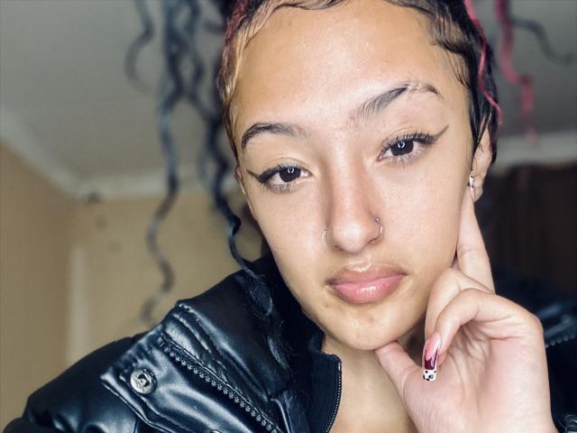 CuteBubbles - Live porn &amp; sex cam - 30251330