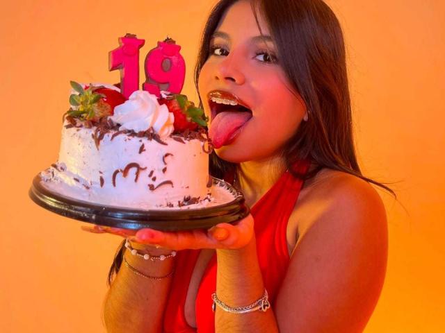 CelesteMorel - Live sex cam - 30252977