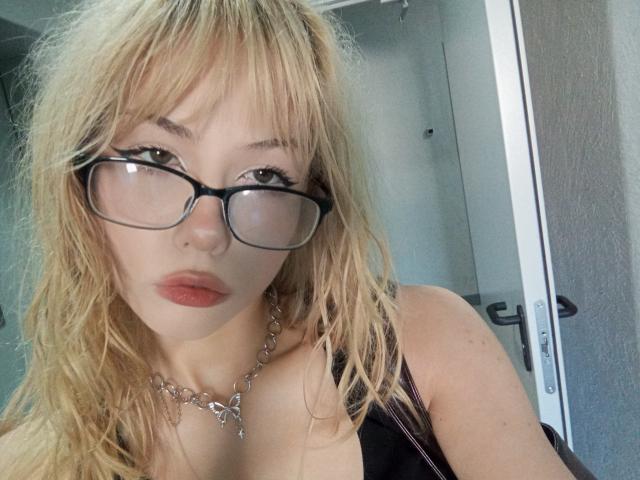 EileneSzala - Live porn &amp; sex cam - 30276575