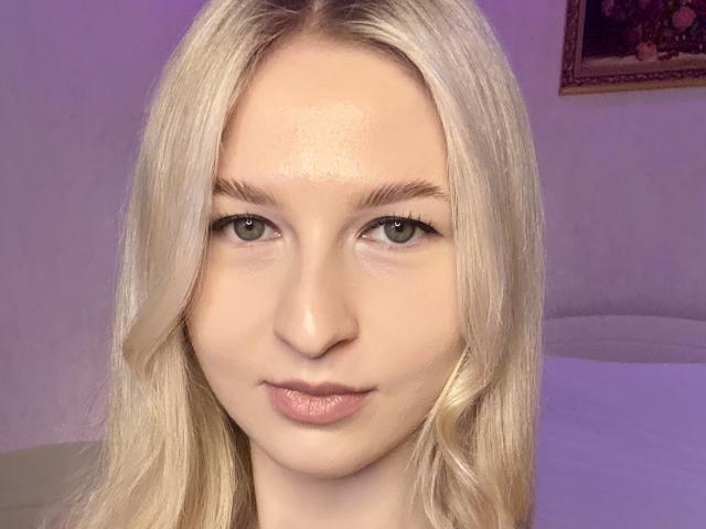 JulieBlaze - Live sex cam - 30278636