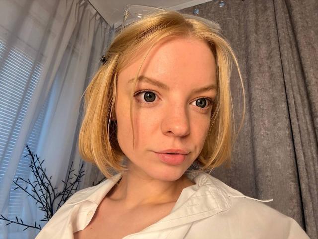 MyrleMogush - Live sex cam - 30281429