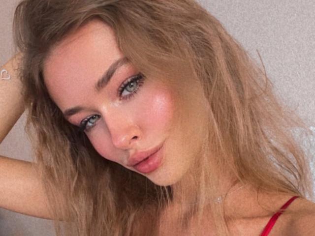 OksiEvans - Live porn &amp; sex cam - 30281510