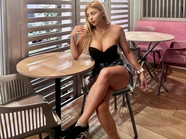 AngelaDeker - Live porn &amp; sex cam - 30300590