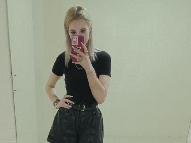 LindaxxCrow - Sexe cam en vivo - 30312257