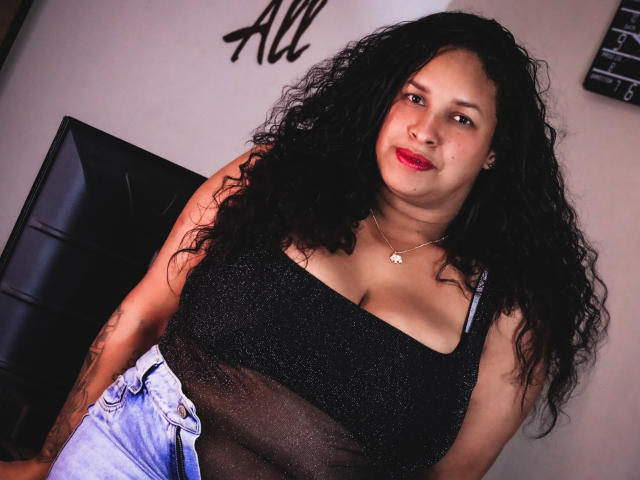 ZoehFerraro - Live sex cam - 30315614