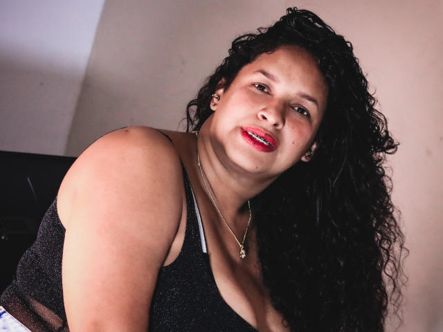 ZoehFerraro - Live sex cam - 30315626