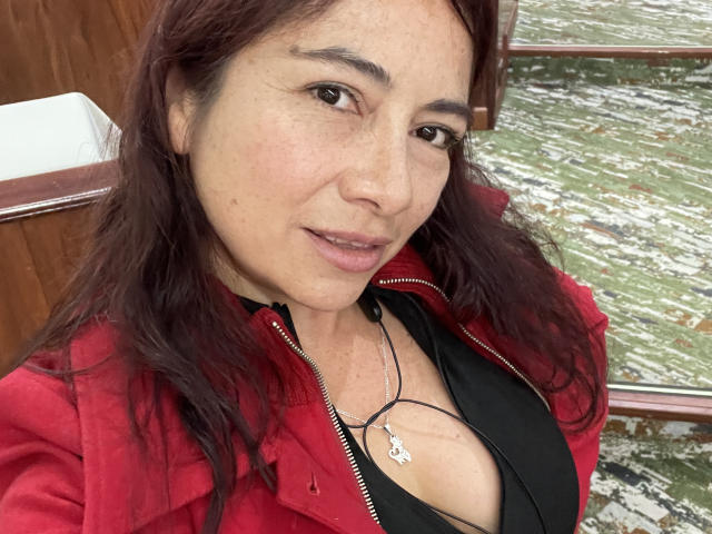 AlessiaRed - Live porn &amp; sex cam - 30327485