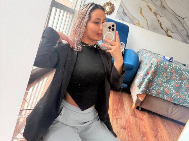 ElenaSaenz - Porno na żywo i seks kamera - 30340952