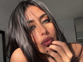 Prikaži popoln profil modela KimyR