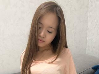 Se komplett profil för HotyAsianLunachka