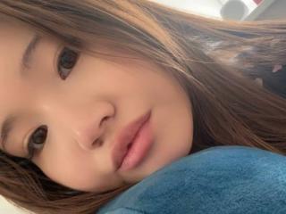 Prikaži popoln profil modela HotyAsianLunachka