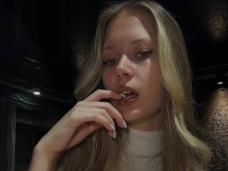 Se komplett profil för LillianaWhang