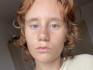 Prikaži popoln profil modela AllyMinnie