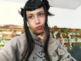 Prikaži popoln profil modela NyxVega