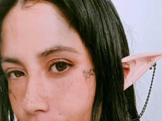 Prikaži popoln profil modela NyxVega