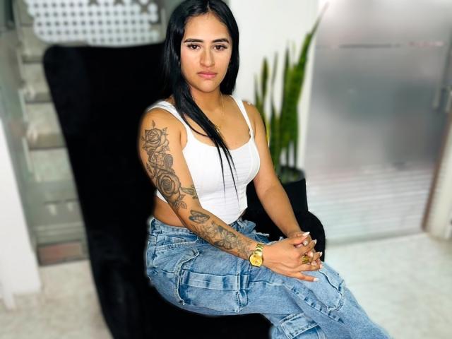 PhoebeCorines - Live porn &amp; sex cam - 30352844