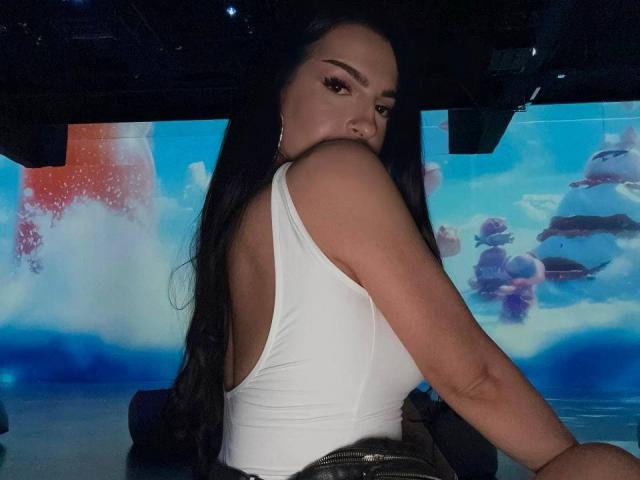 NouraMalvi - Live porn &amp; sex cam - 30355913