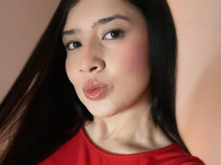 EmmaLombardi에 대한 상세사항 보기
