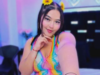 CandasLeroy's Model Profile