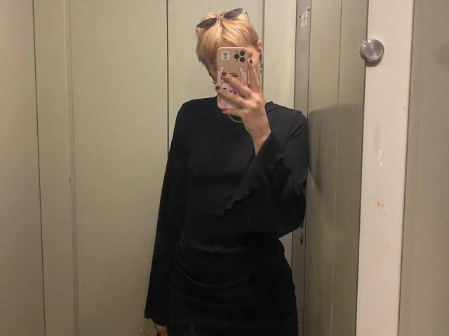 LeomaQuintela - Live porn &amp; sex cam - 30372395