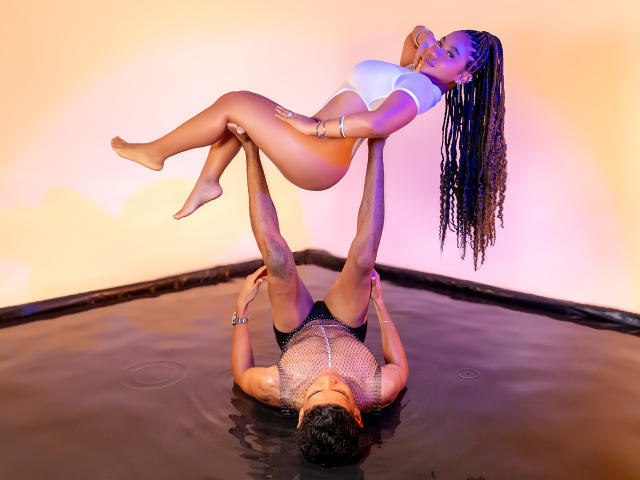 RoseAndDominic - פורנו בשידור חי ומצלמת סקס - 30377270