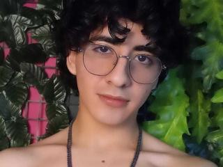 Ver la ficha detallada de ElliotNoir