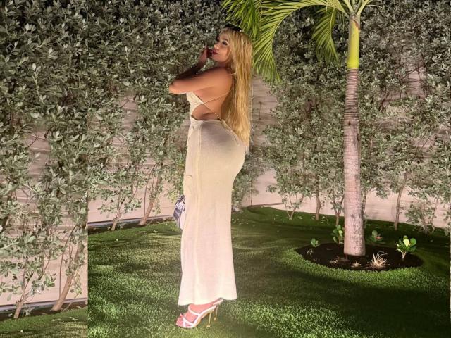 ChristieGarci - Live porn &amp; sex cam - 30382451
