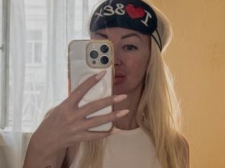 Lásd a MysteryLaddy teljes profilját