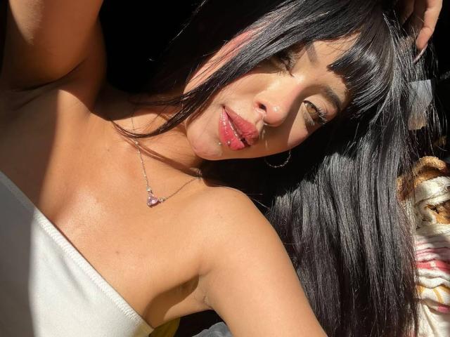 AdaraVance - Live sex cam - 30384425
