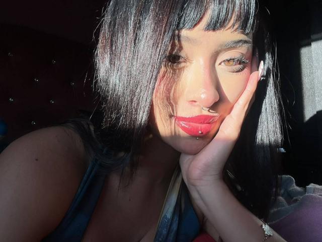 AdaraVance - Live sex cam - 30384431