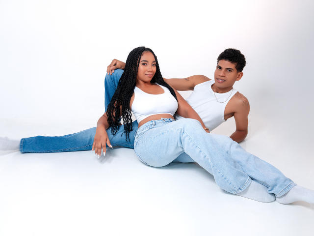 RoseAndDominic - Élő pornó és szexkamera - 30385664