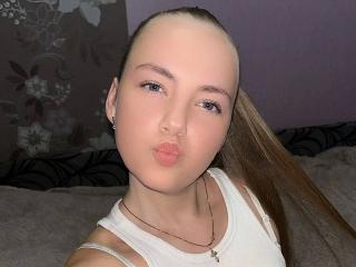 Lásd a CherryMiss-hot teljes profilját