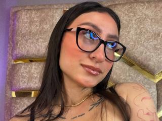 Ver la ficha detallada de MaddyCarina