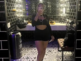 Lásd a GalaMalkova teljes profilját