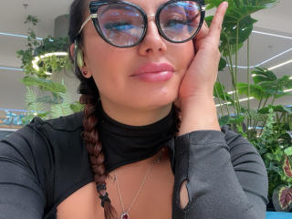 Lásd a GalaMalkova teljes profilját