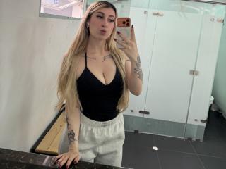 Lásd a SammyViolet teljes profilját