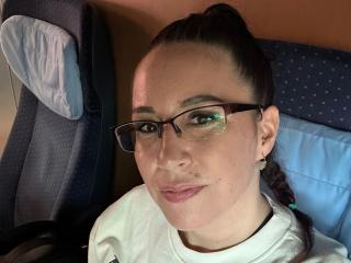 Lásd a Greekmadame1-hot teljes profilját