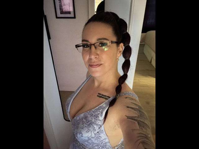 Greekmadame1-hot - Live sex cam - 30404915
